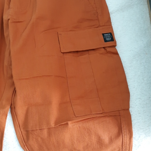 Cropped cargo pants - Picture 2 of 4